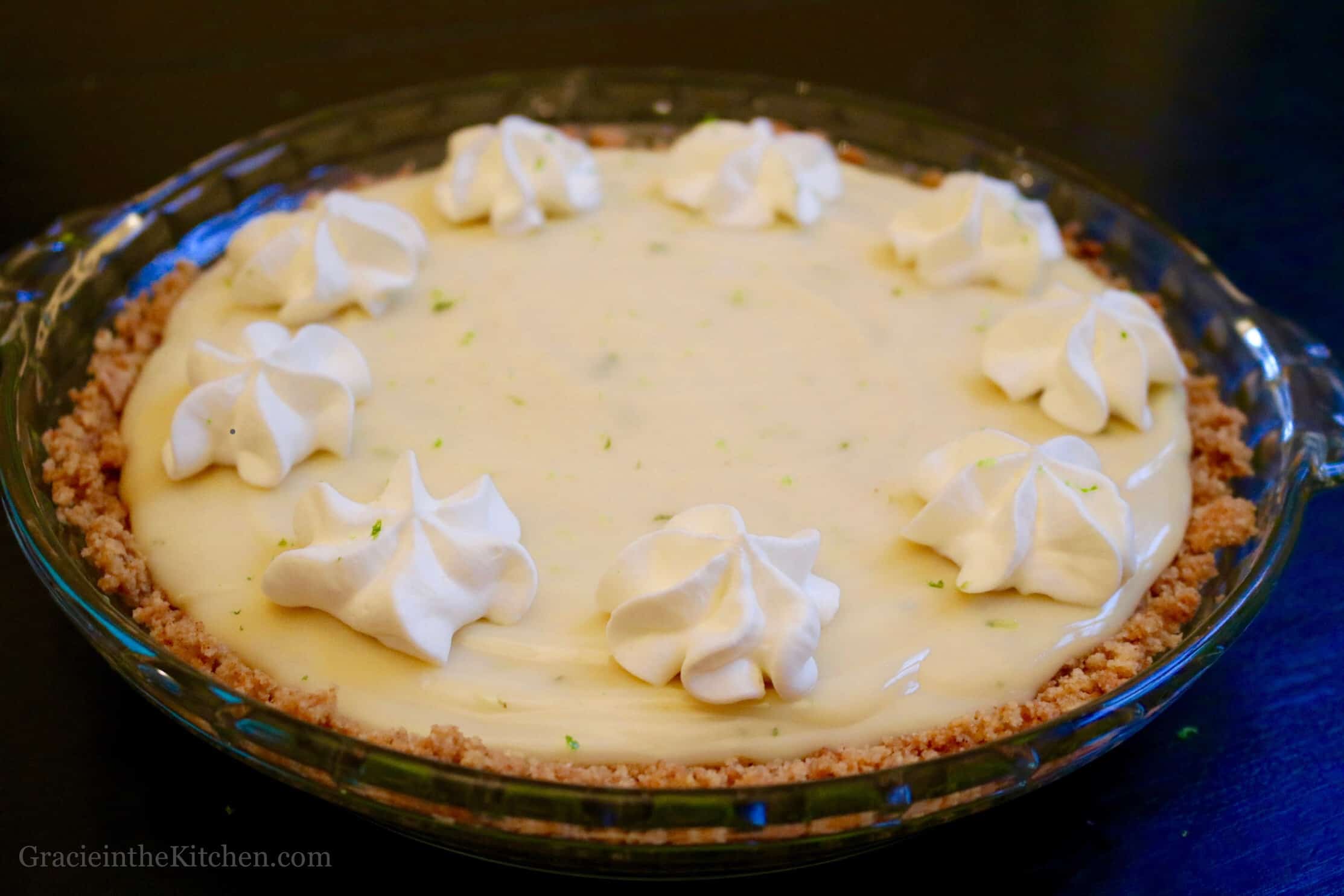 Best Key Lime Pie - Try this perfectly delicious, creamy key lime pie for yourself!