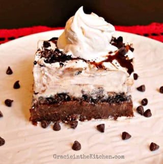This Brownie Ice Cream Sundae is SO easy and delicious!